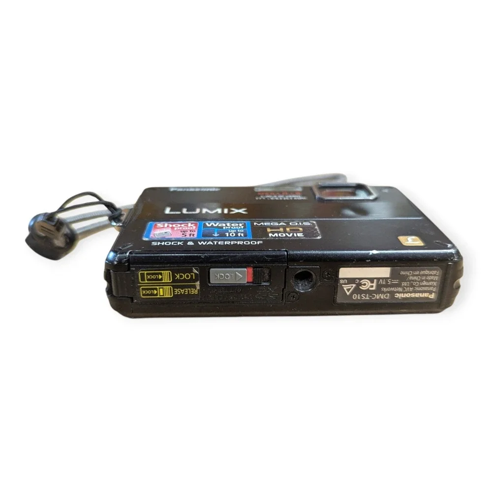 Panasonic Lumix DMC-TS10 14.1MP Waterproof Digital Camera Black‎ Charger Battery